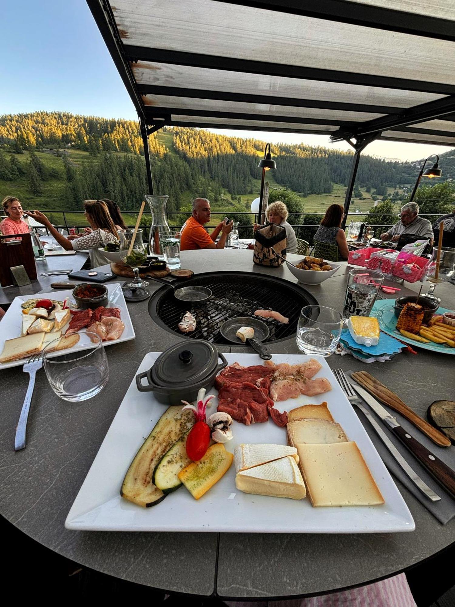 Hotel Genepi 伯伊 外观 照片